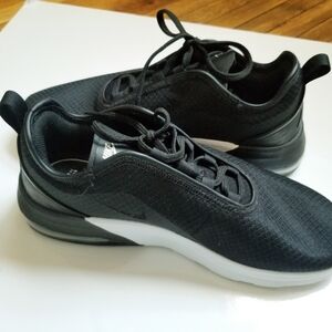 Nike Air Max Motion 2 Black Women's Sneakers Size 10.5
